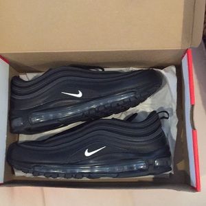 Men’s Size 10 Airmax 97 Black
